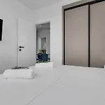 Πανσιόν Perla